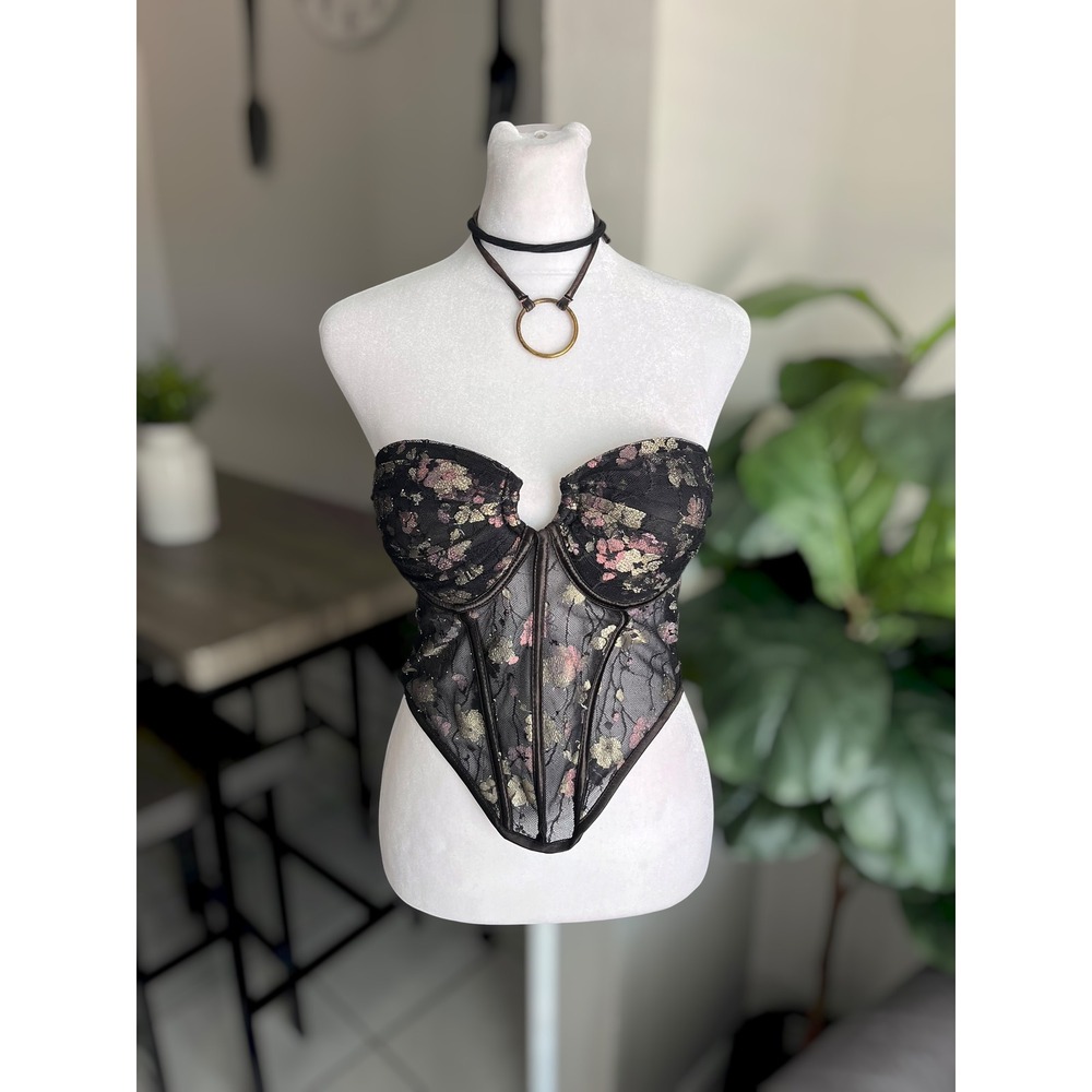 Top Chic Floral Lace Corset Top Size M